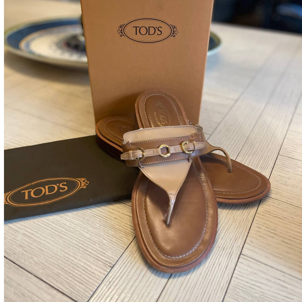 Tod's tan leather sandals 7B, luxury,‎ preppy, hamptons, resortwear